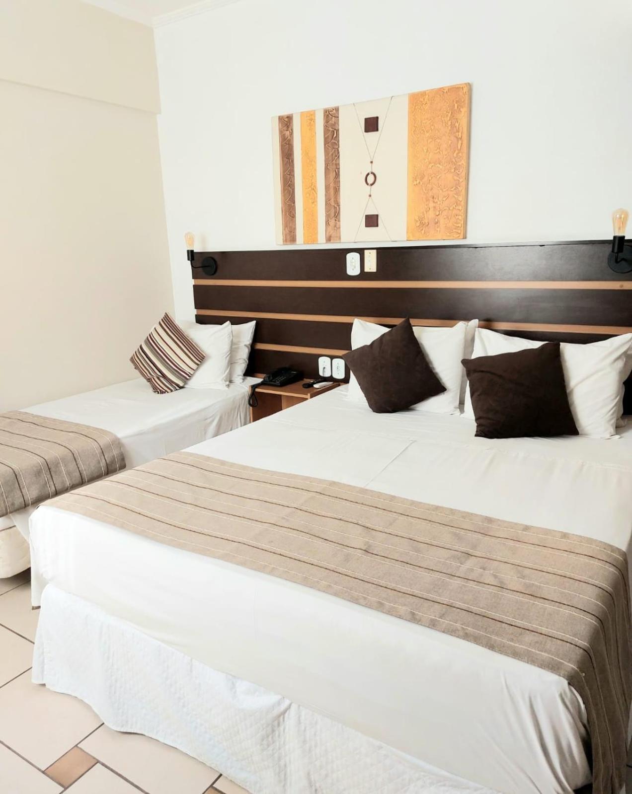 Hotel Ferraz Pouso Alegre Exteriör bild