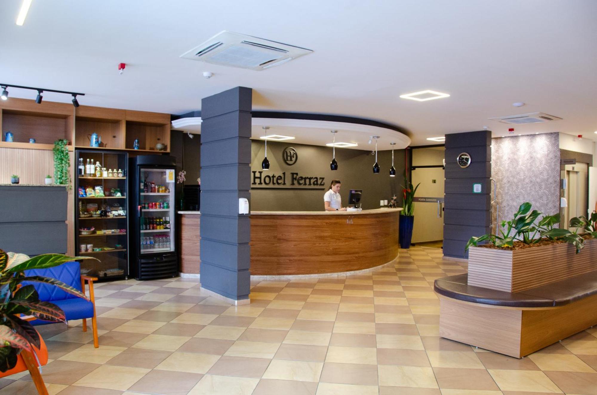 Hotel Ferraz Pouso Alegre Exteriör bild