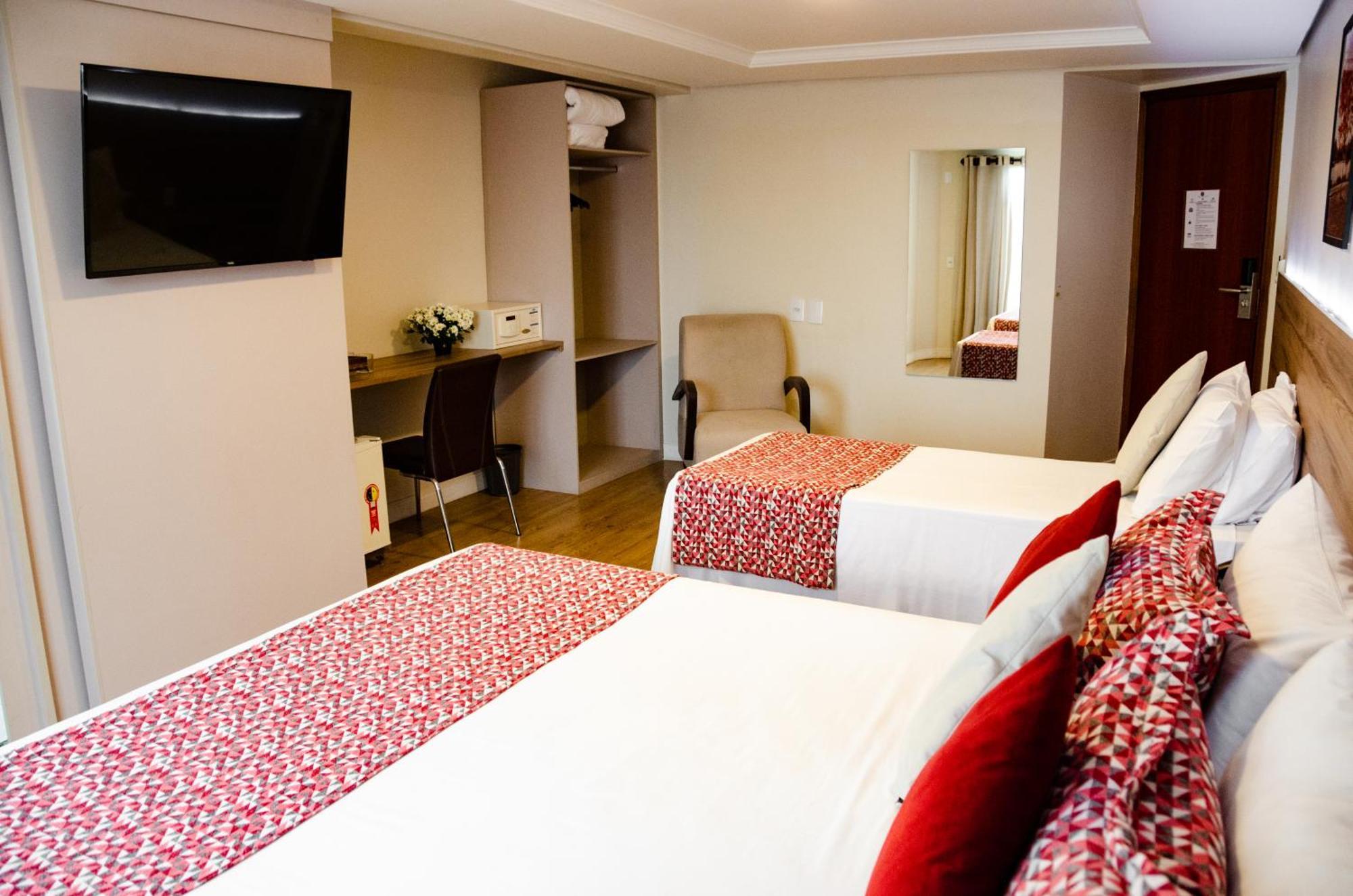 Hotel Ferraz Pouso Alegre Exteriör bild